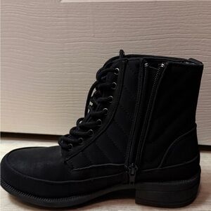 Easy Street Quilted Black Ankle Boots -New - Giftable